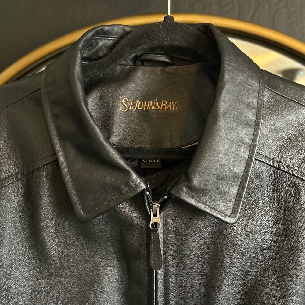 Leather jacket - Picture 6 of 6